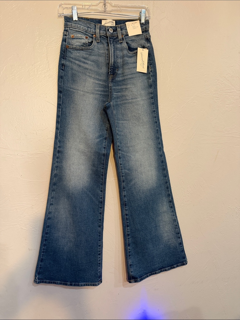 NWT Universal Thread / High Rise 70s Flare .. 0001 - Picture 2 of 13